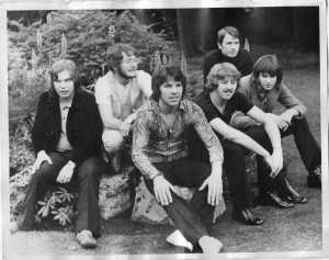 The All-Nite Workers, late 1970 in Bagshot, left to right: Doug Ayris, Keith Kendall, Clyde Barrow, Geoff Glover, John Conway (back) and Pete Amos (Photo from Clyde Barrow)