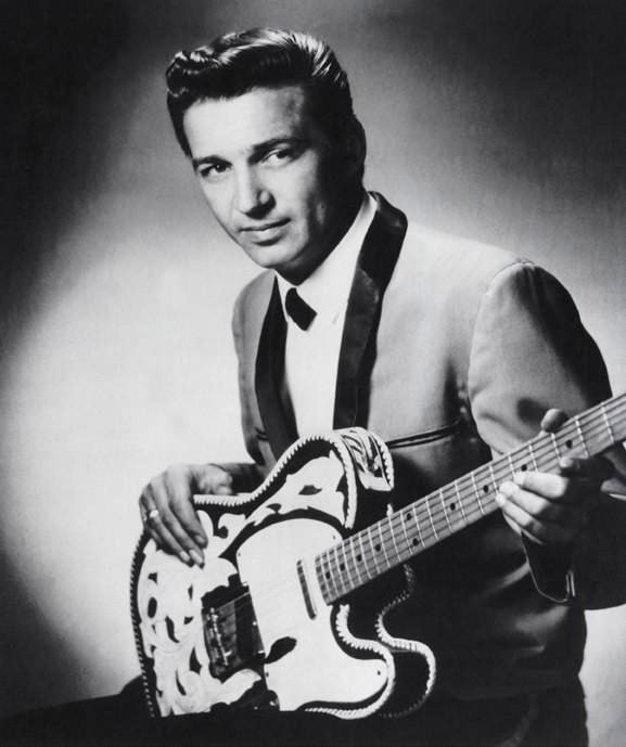 Jennings in an RCA Victor publicity photo in late-1965