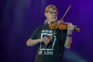 Ric Sanders @ Fairport's Cropredy folk festival Oxfordshire England 9th August 2025 (Credit: Tracey Welch - used with permission)