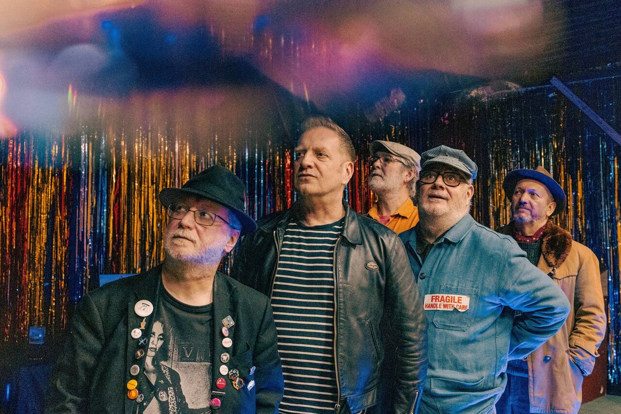 Cult Figures (Left to Right: Lee McFadden, Steve May, Stuarrt Hilton, Fraser Gillespie, Jon Hodgson by Bridie Main)